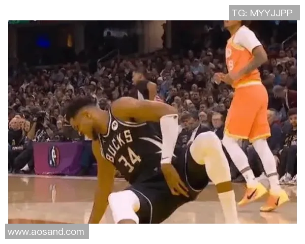 字母哥因左腹股沟拉伤遗憾退赛球迷心痛不已